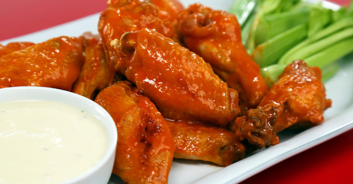 Sheboygan wing joint tells locals, for 10,000th time, it won awards in